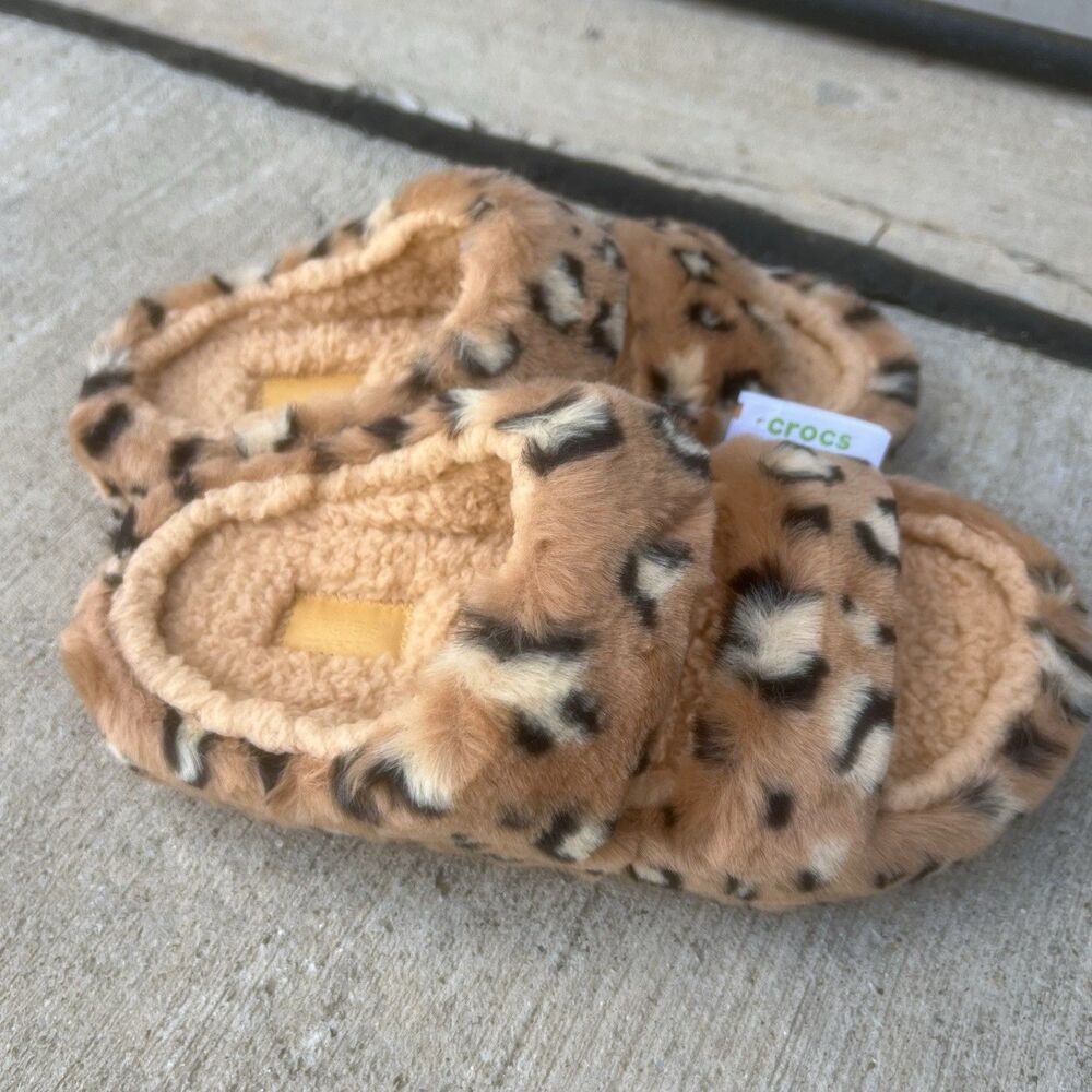 Crocs Classic Cozzy Animal Print Double Strap Sandal Size M8/W10  Faux Fur